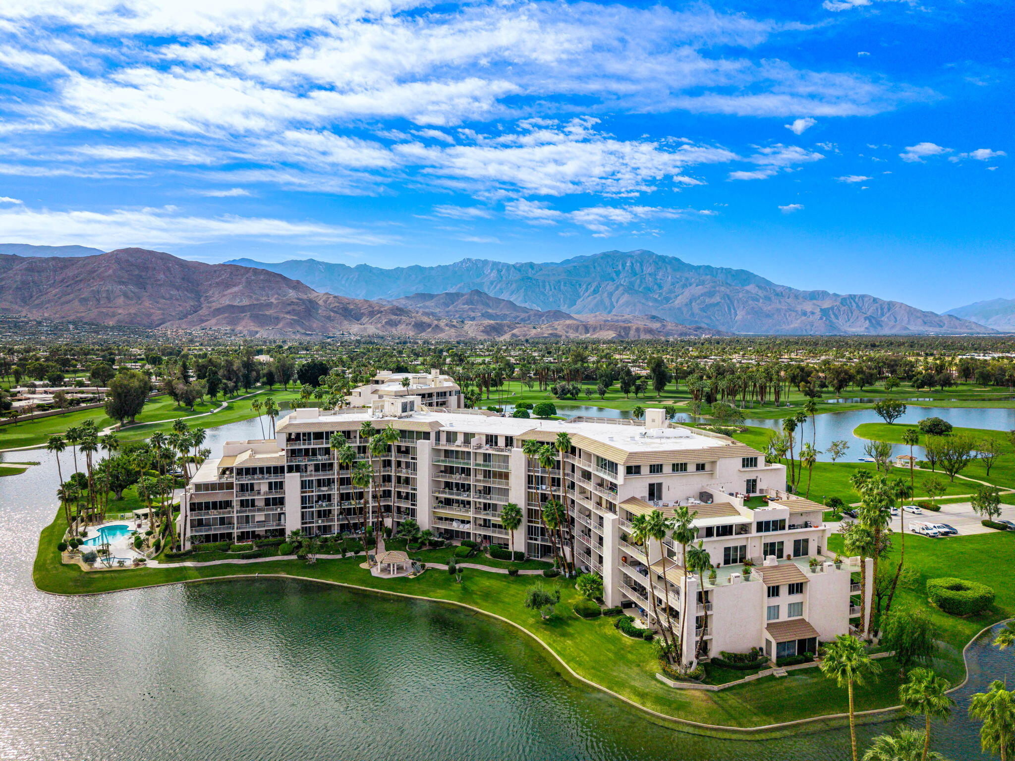 900 Island DR Unit: 403