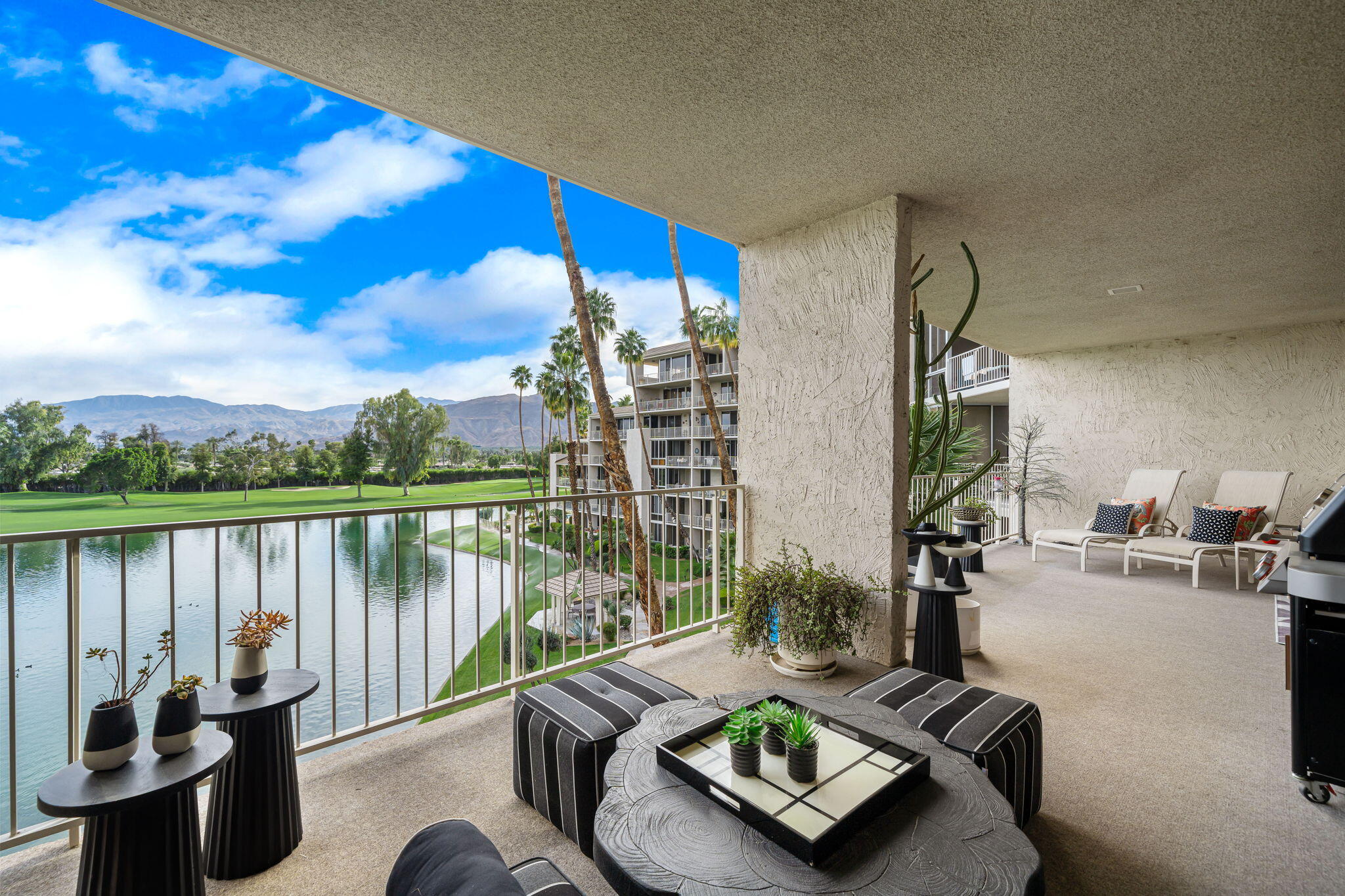 900 Island DR Unit: 403