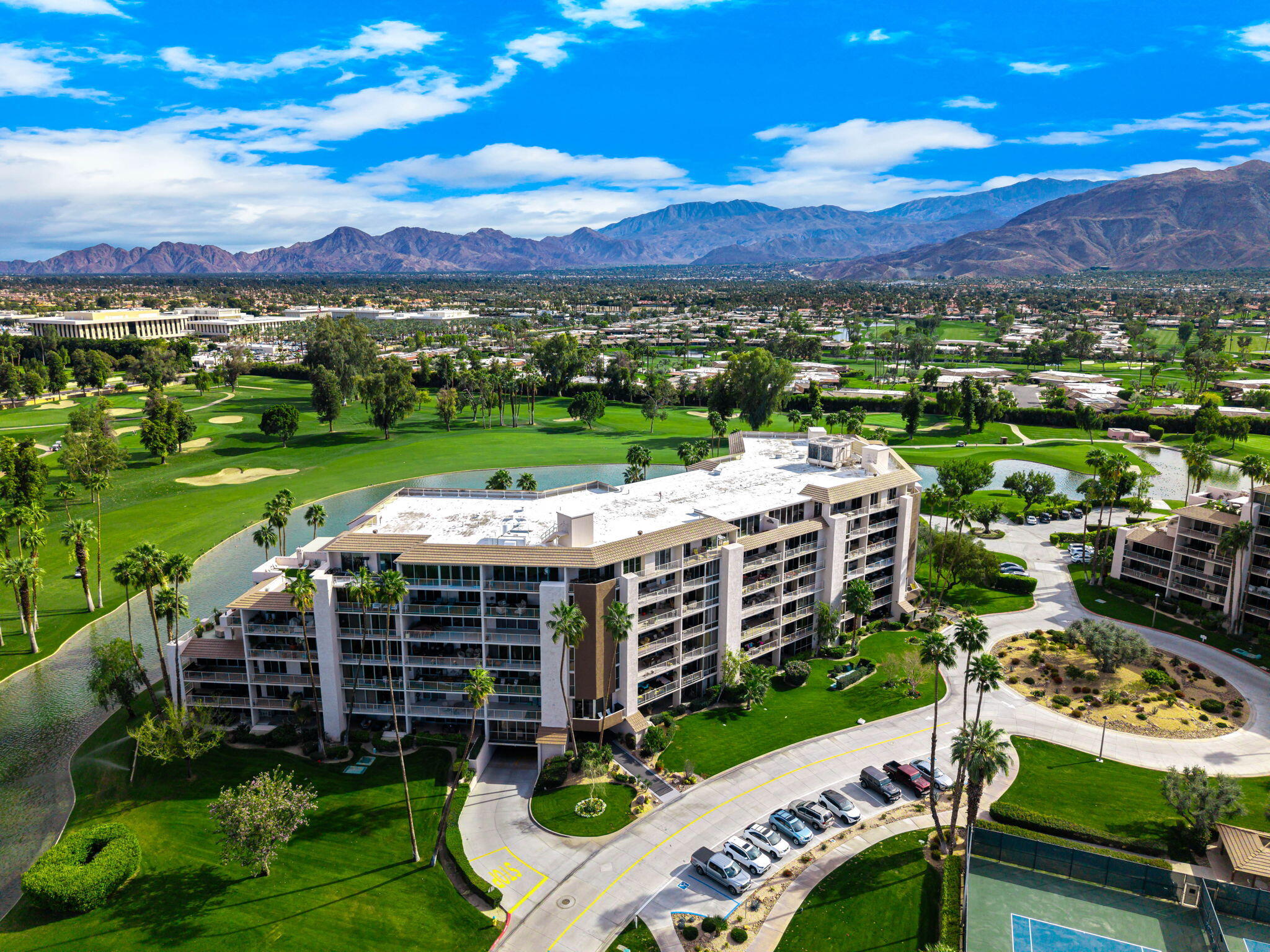 900 Island DR Unit: 403