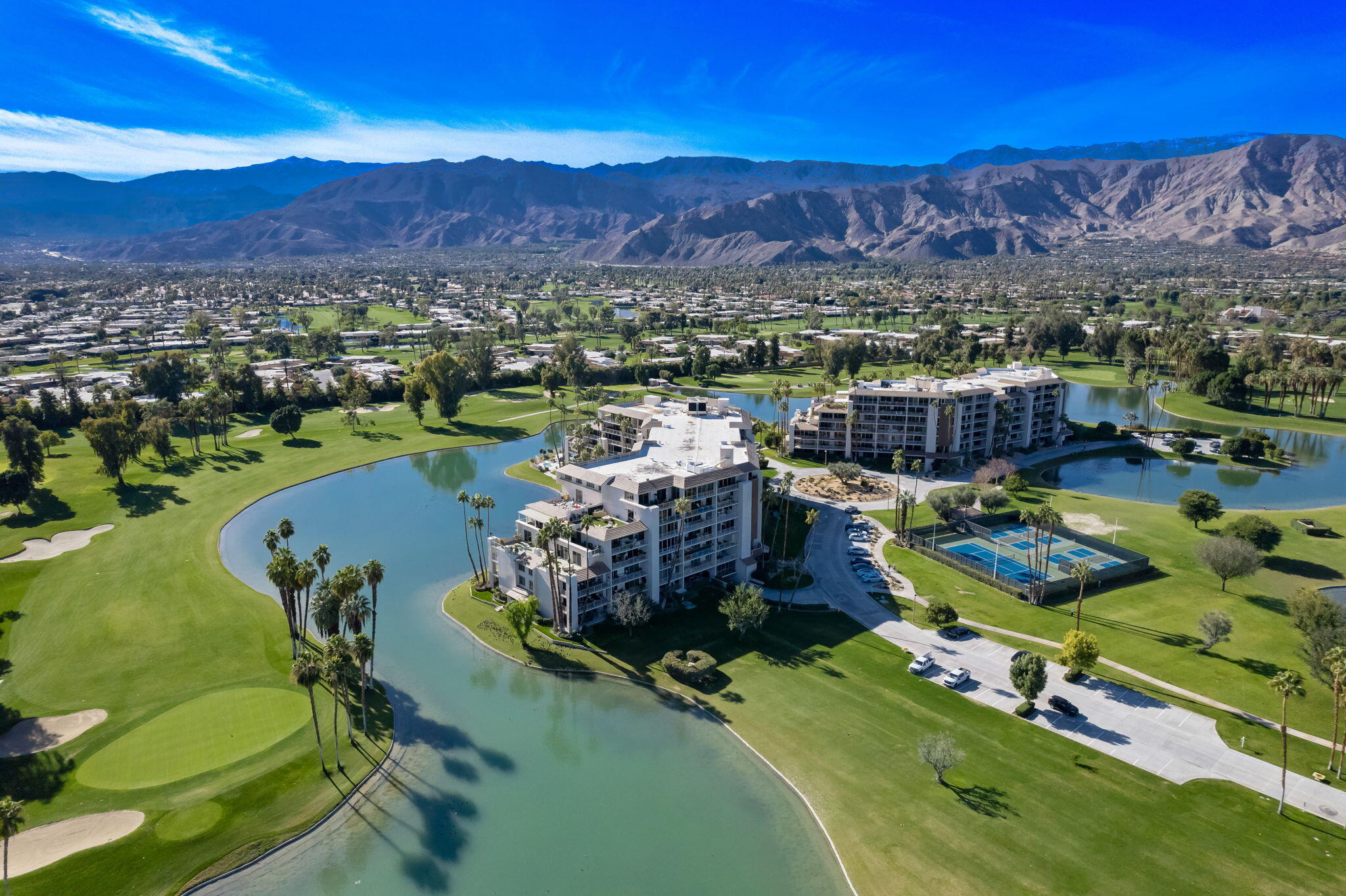 900 Island DR Unit: 403
