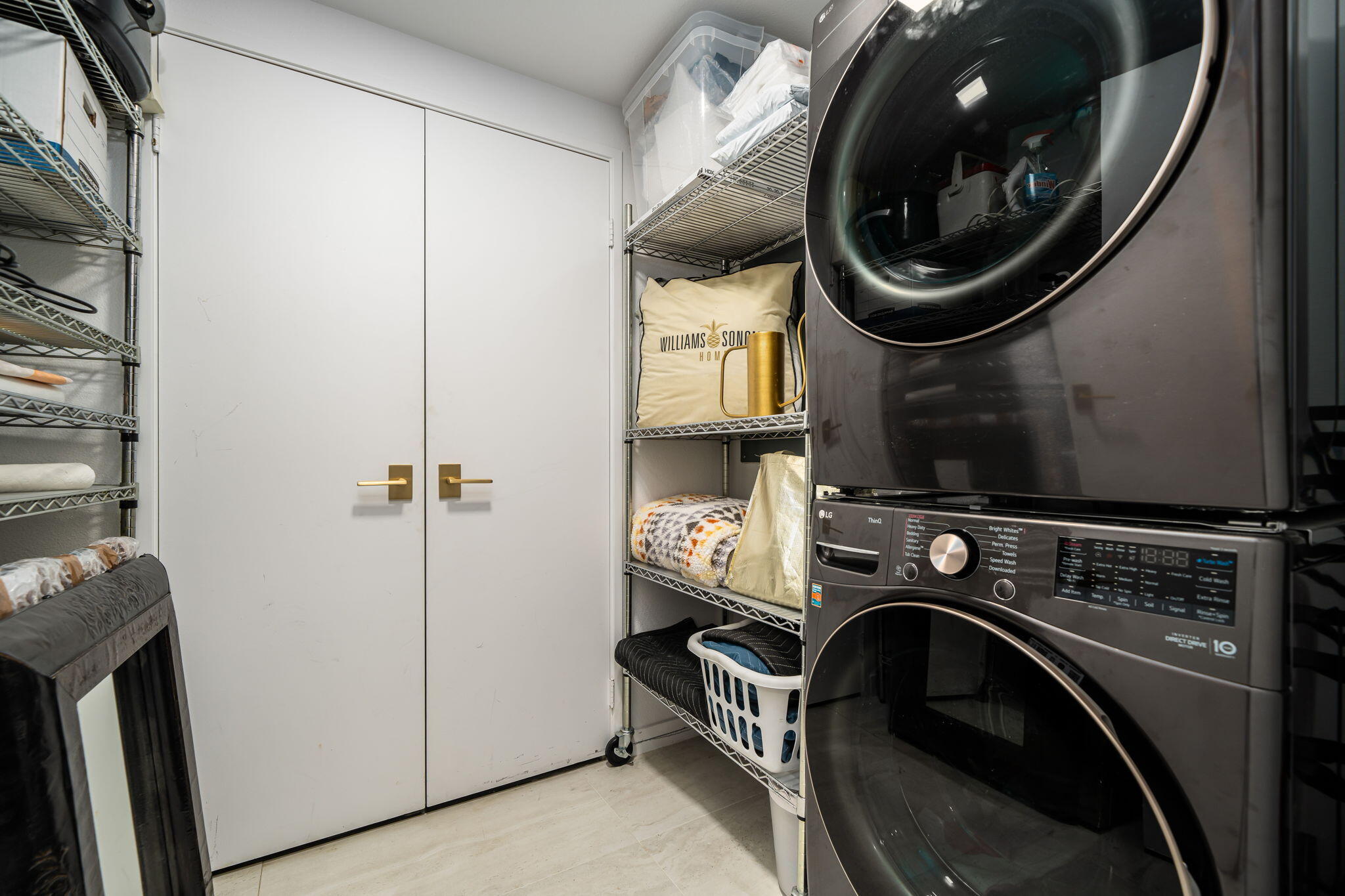 900 Island DR Unit: 403