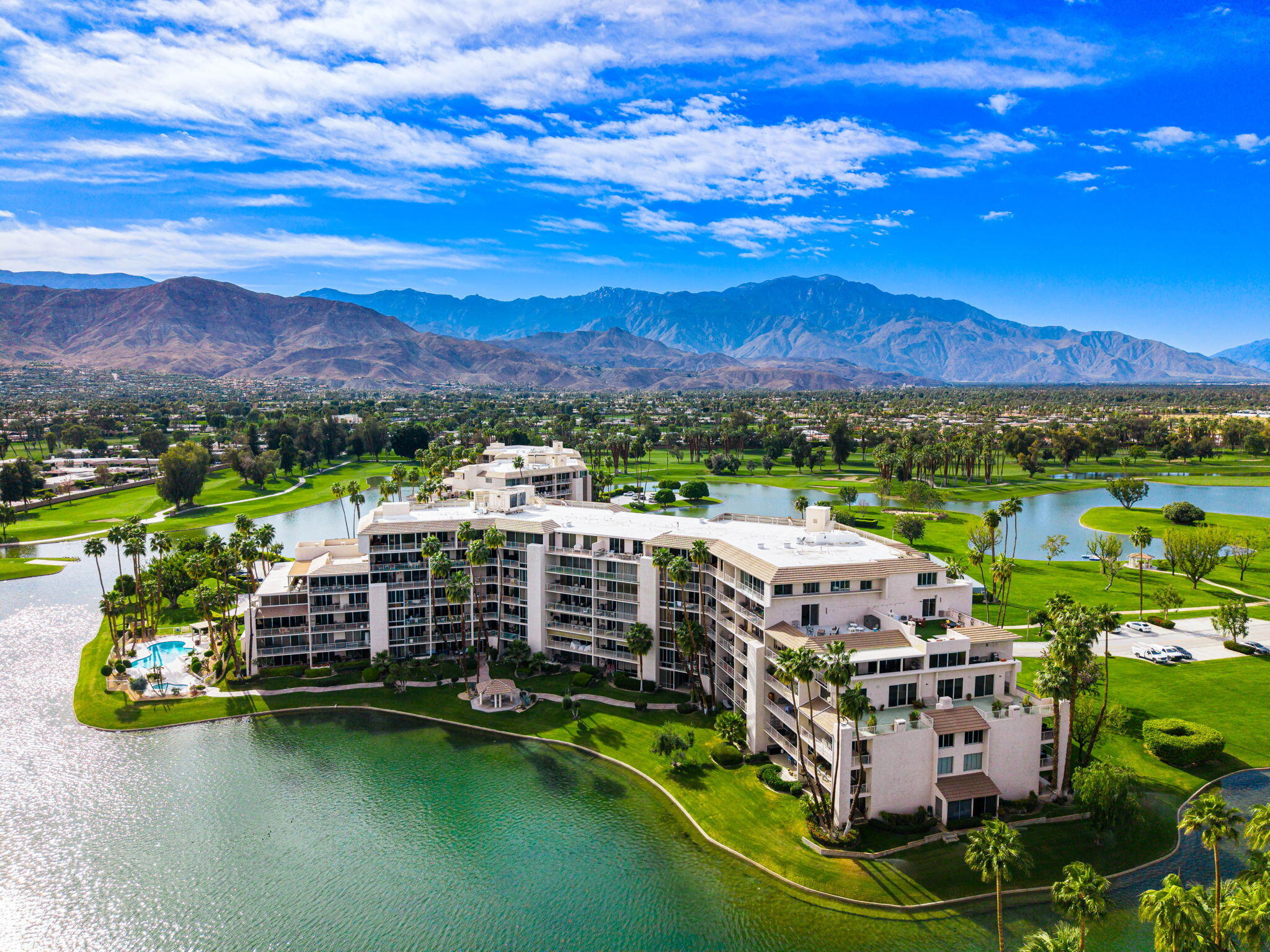 900 Island DR Unit: 403