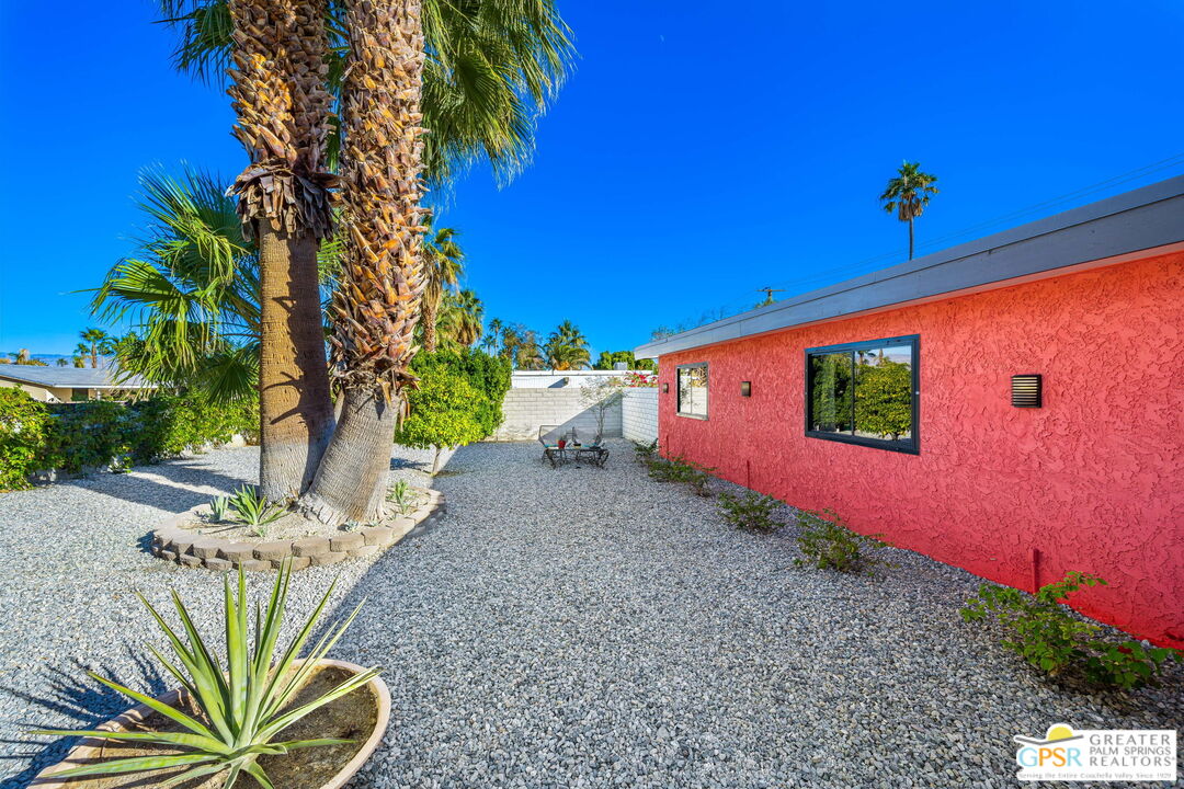 2655 E San Juan Rd