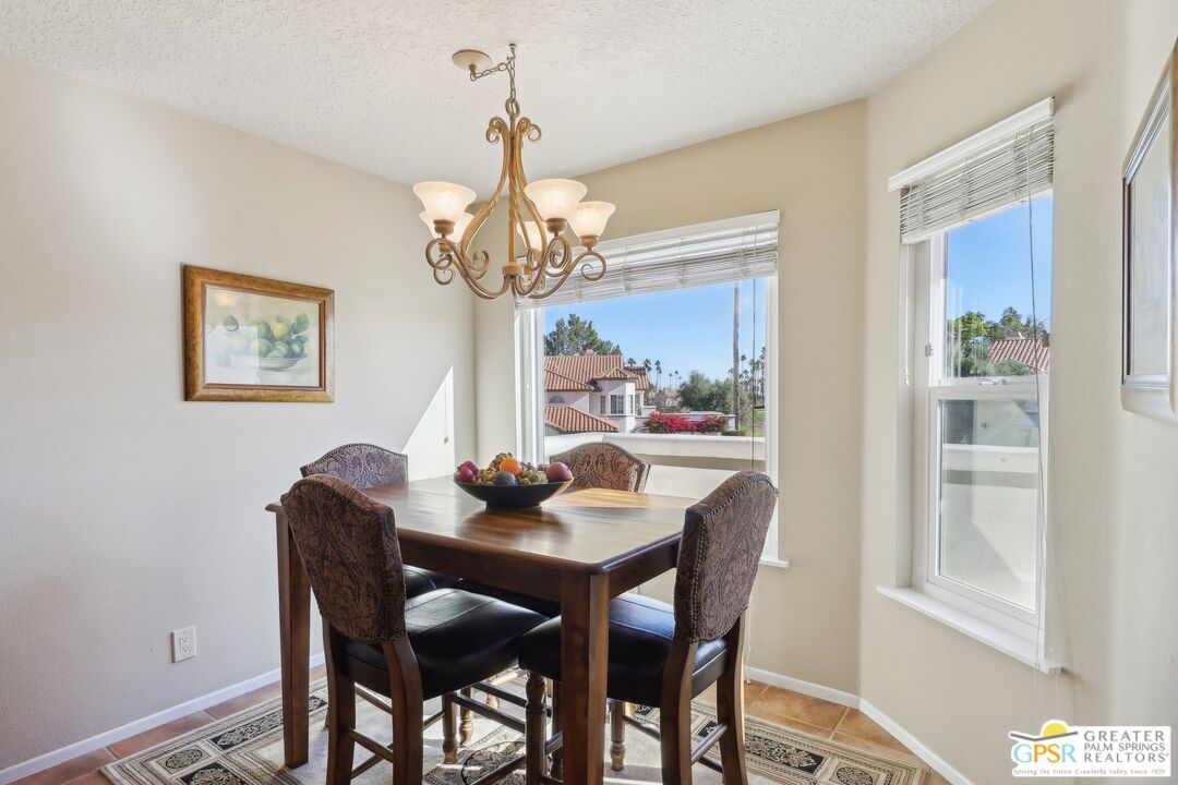 239 E Vista Royale Cir