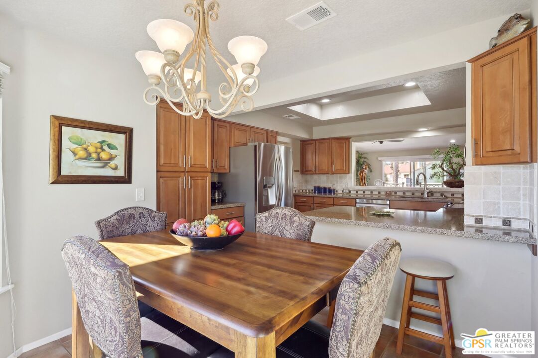 239 E Vista Royale Cir