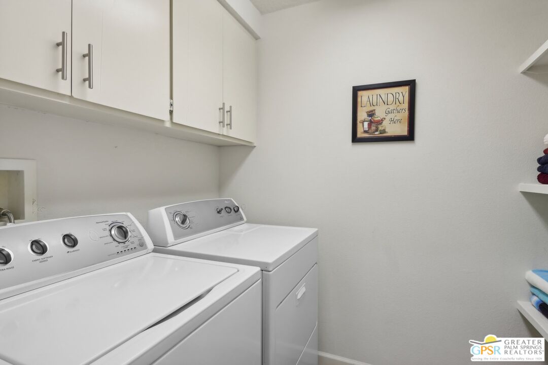 239 E Vista Royale Cir