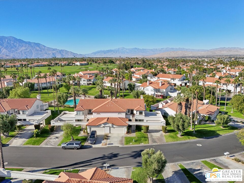 239 E Vista Royale Cir