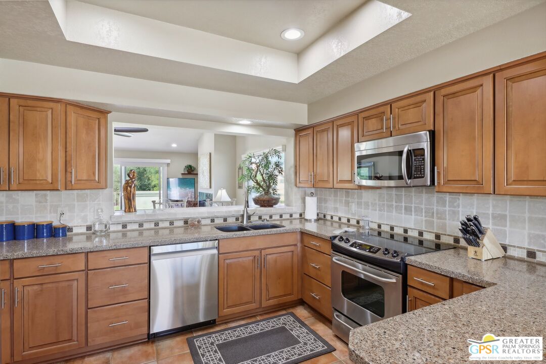 239 E Vista Royale Cir