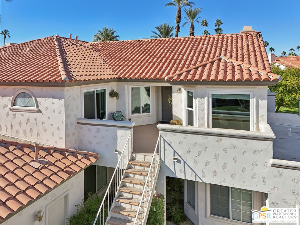 239 E Vista Royale Cir