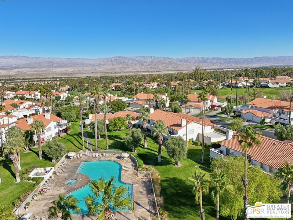 239 E Vista Royale Cir
