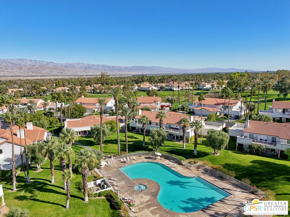 239 E Vista Royale Cir