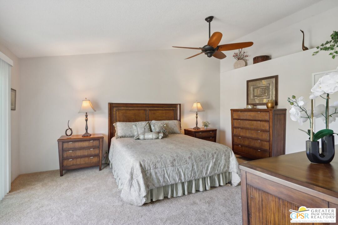 239 E Vista Royale Cir