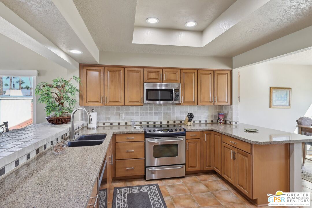 239 E Vista Royale Cir