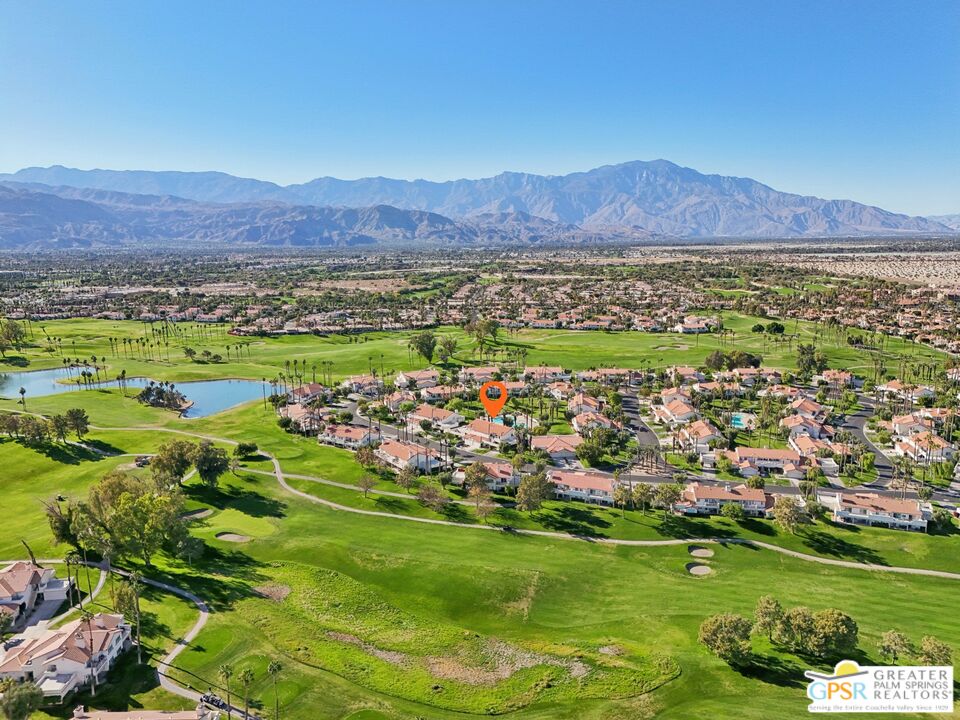 239 E Vista Royale Cir