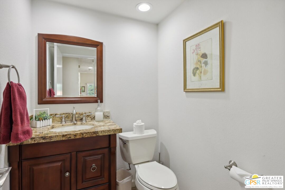 239 E Vista Royale Cir