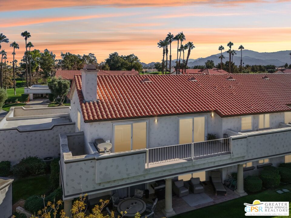 239 E Vista Royale Cir