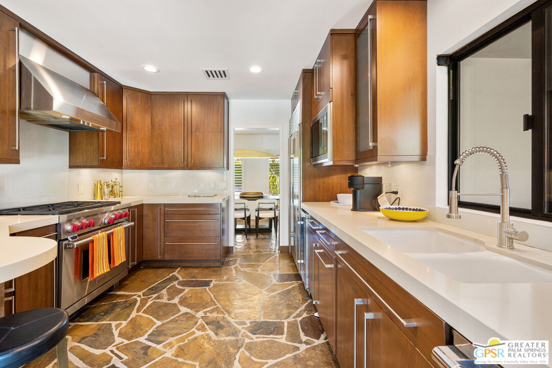 1151 S Calle Rolph