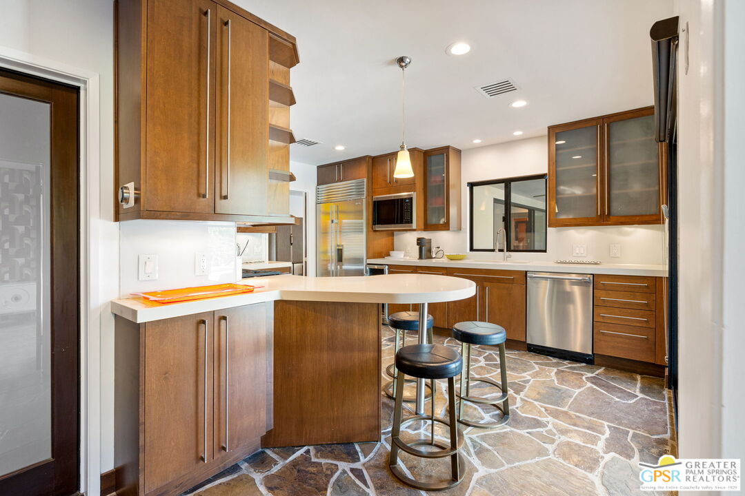 1151 S Calle Rolph