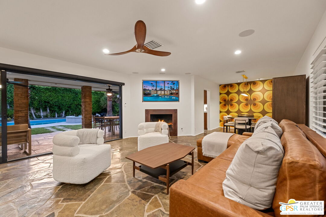 1151 S Calle Rolph