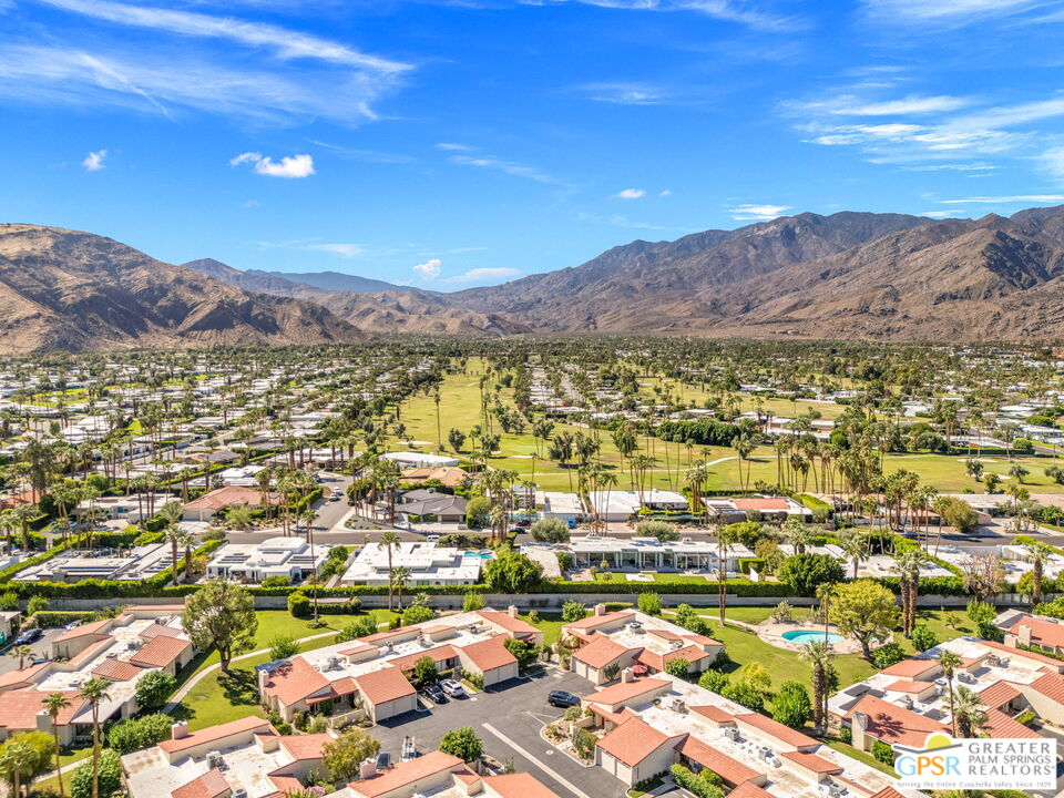 1095 S La Verne Way