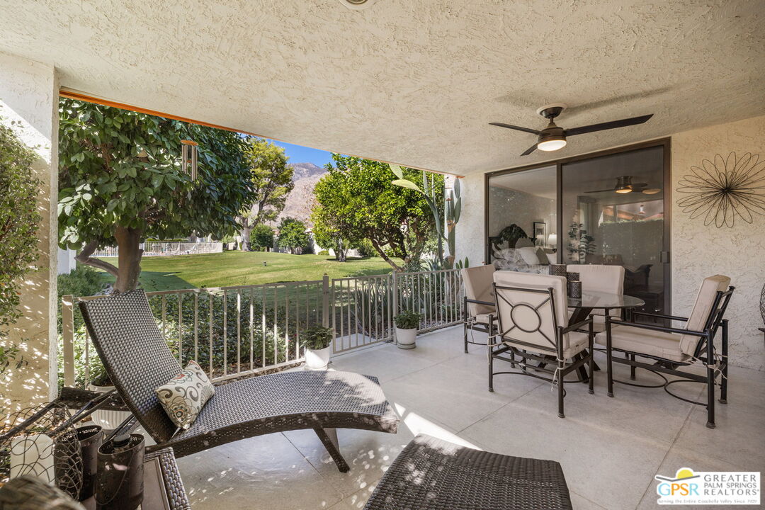 1095 S La Verne Way