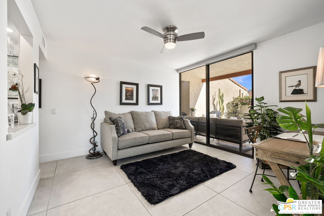 1095 S La Verne Way