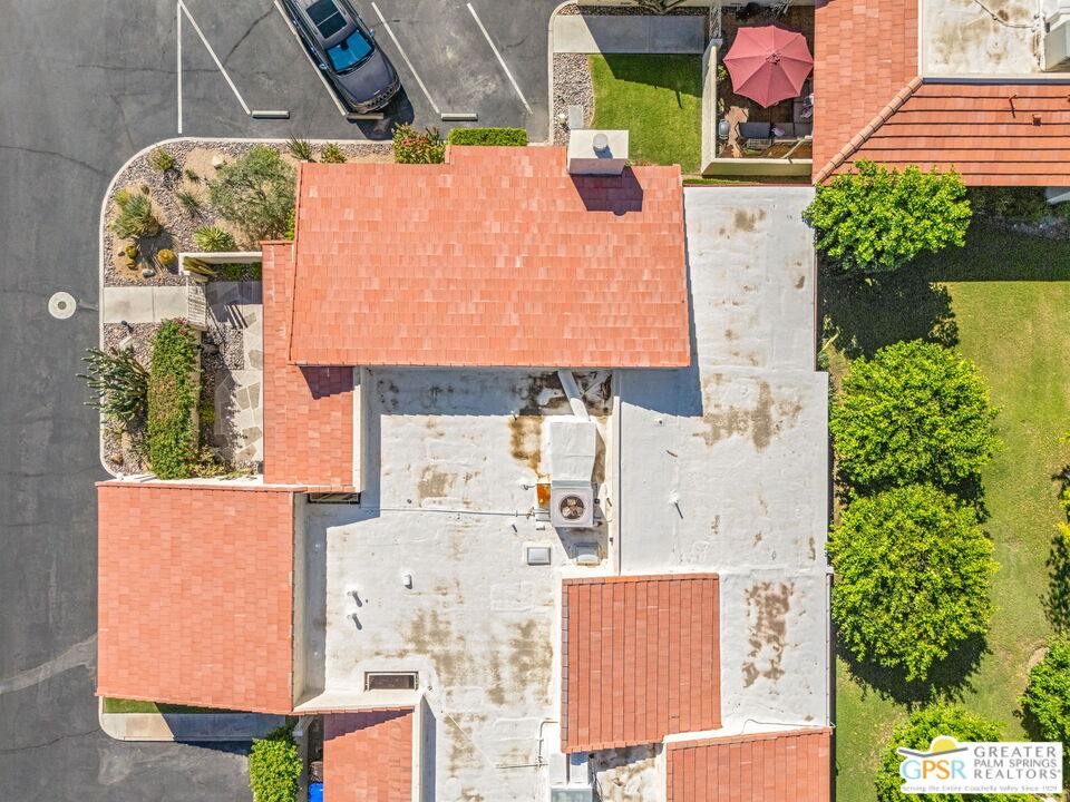 1095 S La Verne Way