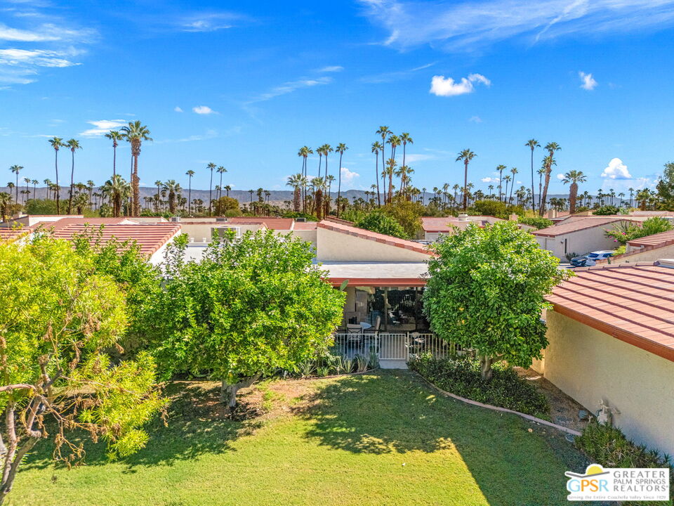 1095 S La Verne Way