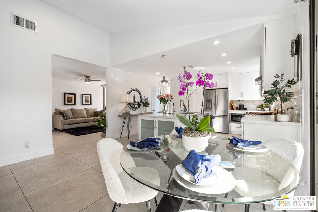 1095 S La Verne Way