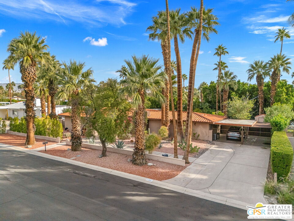 344 N Sunset Way