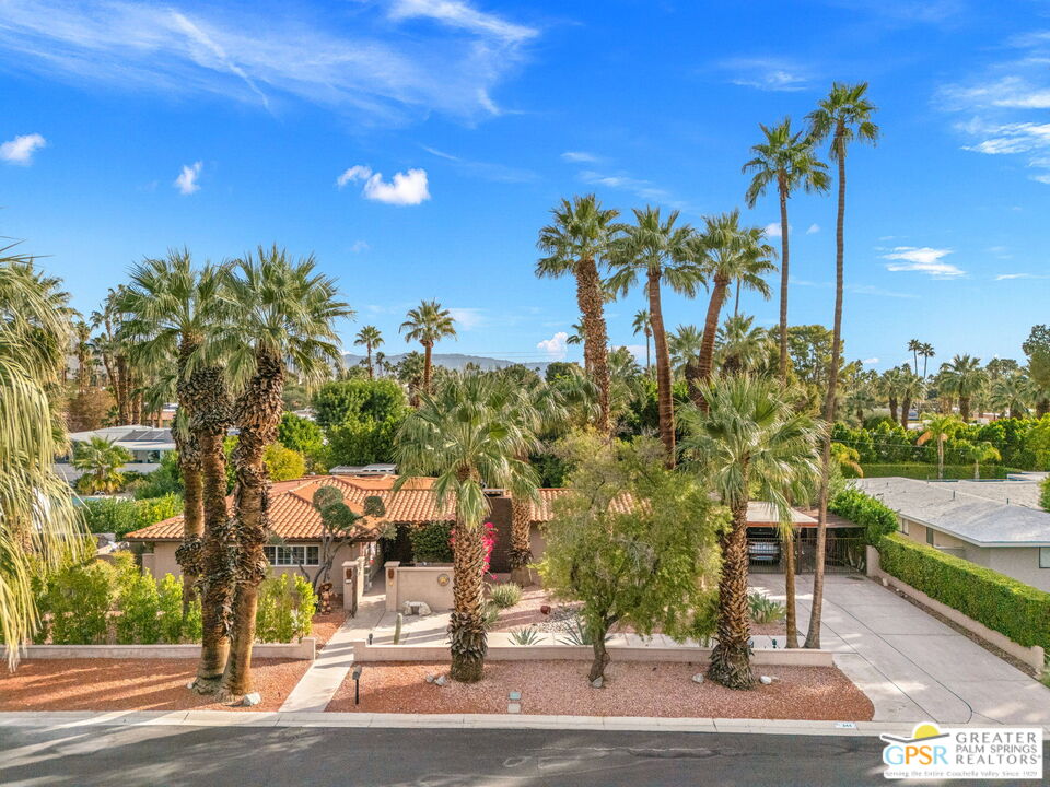 344 N Sunset Way