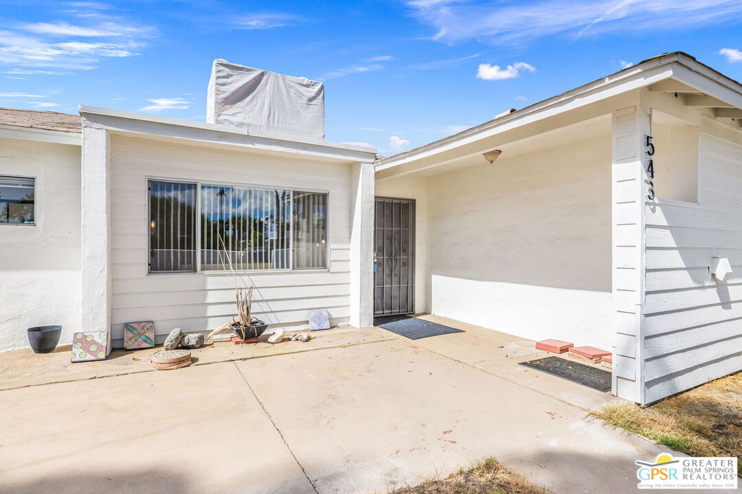 543 N Paseo De Anza