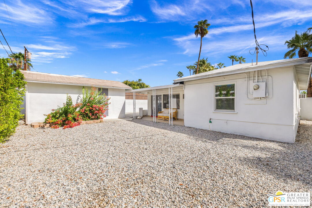 543 N Paseo De Anza