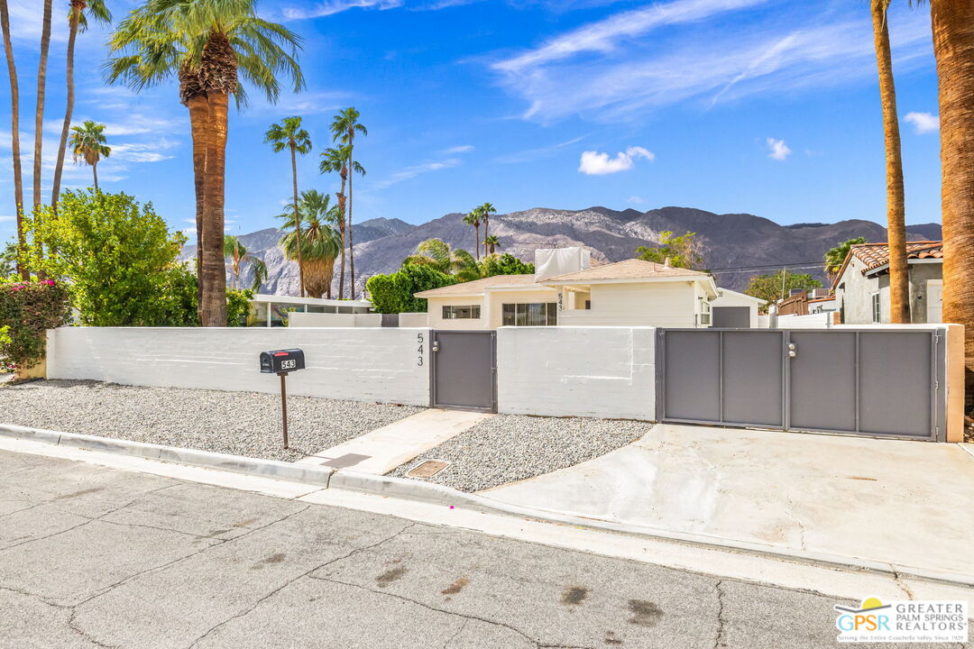543 N Paseo De Anza