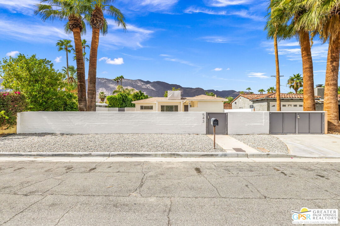 543 N Paseo De Anza