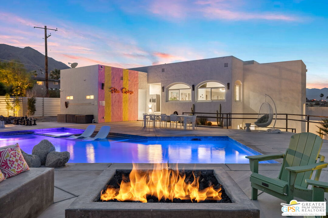 775 W Racquet Club Rd