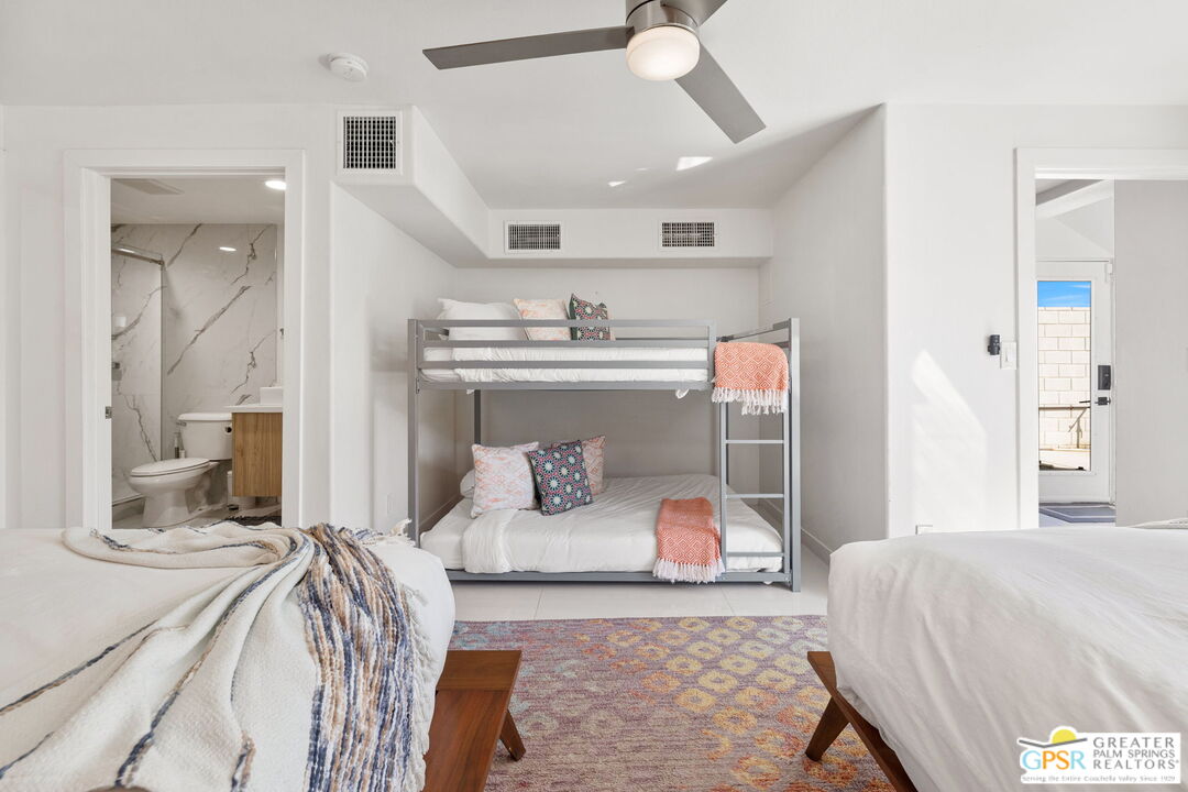 775 W Racquet Club Rd