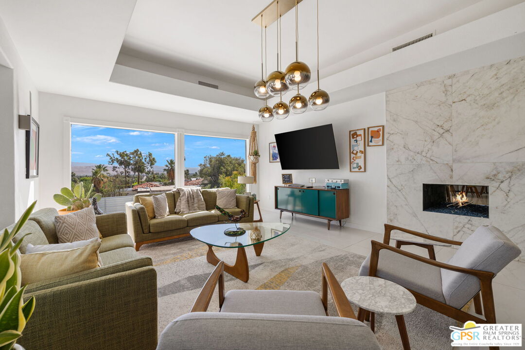 775 W Racquet Club Rd