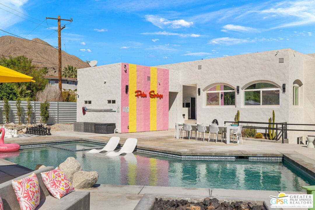 775 W Racquet Club Rd