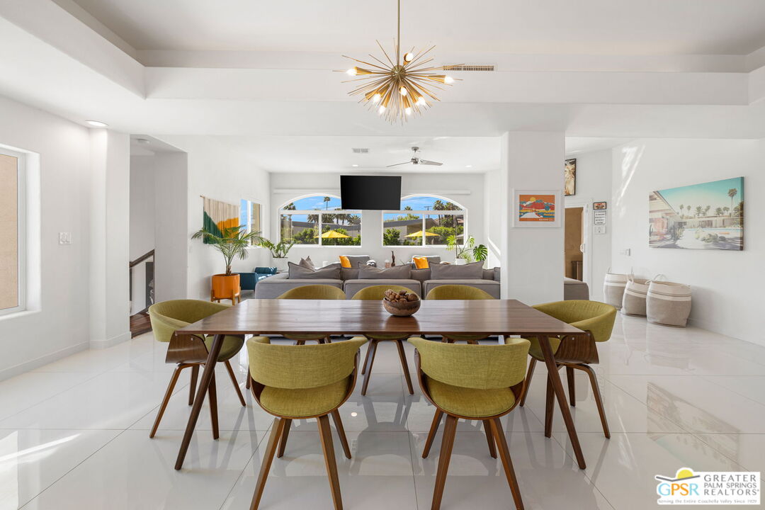 775 W Racquet Club Rd