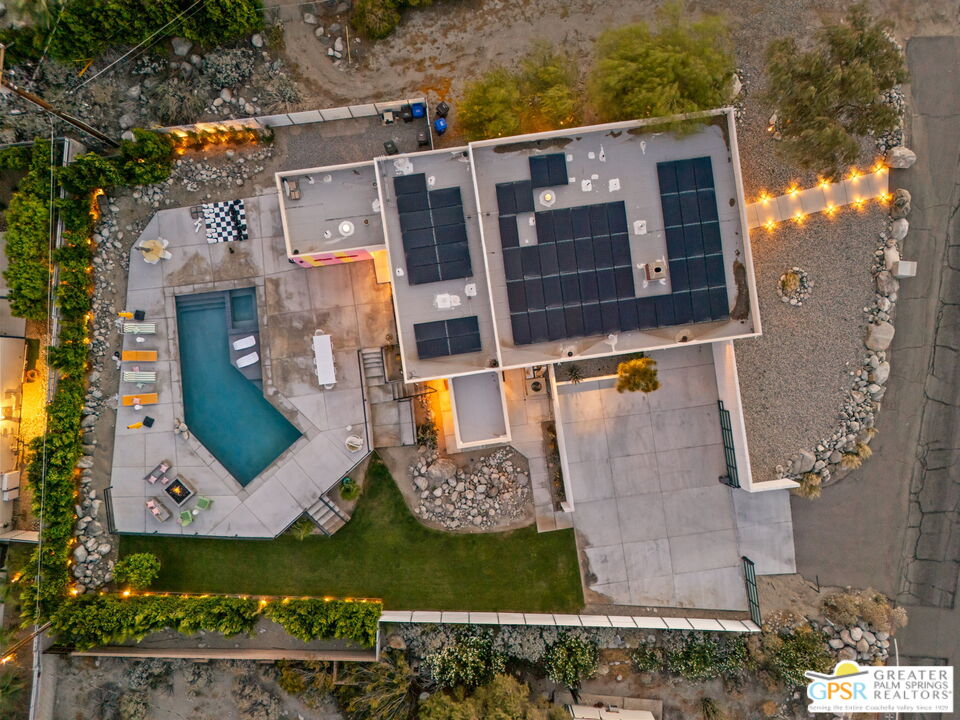 775 W Racquet Club Rd