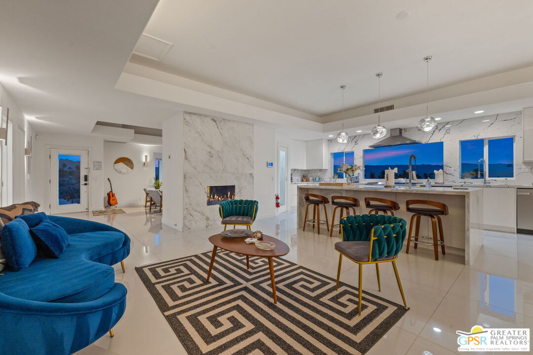 775 W Racquet Club Rd