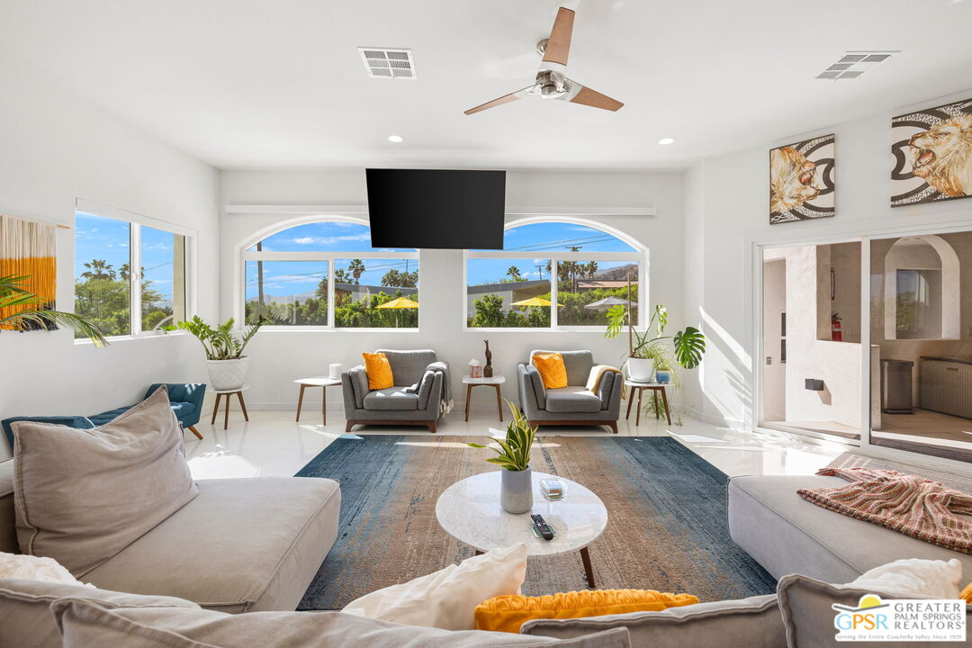 775 W Racquet Club Rd