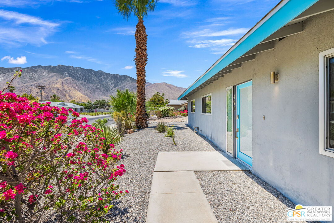 490 E Molino Rd
