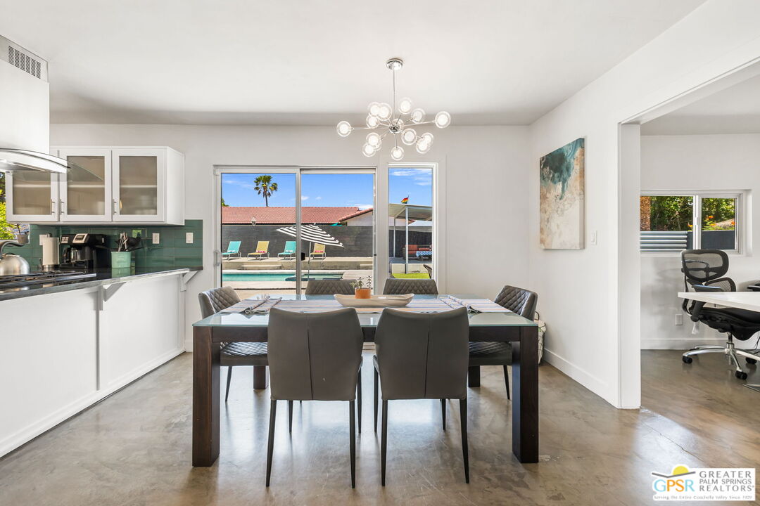 490 E Molino Rd