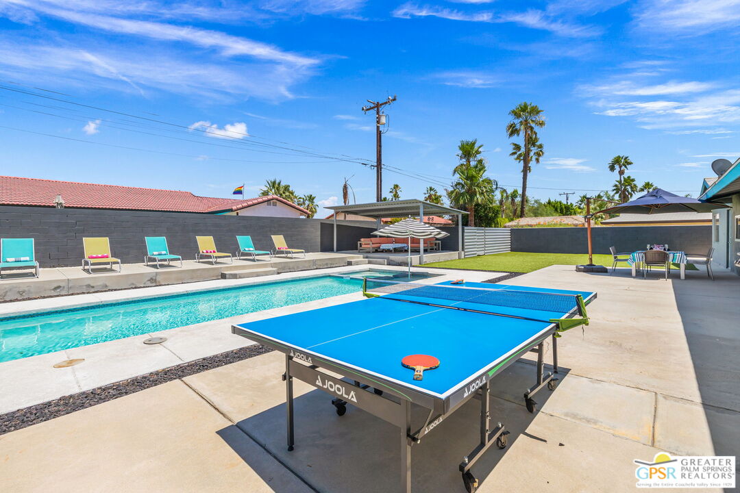490 E Molino Rd