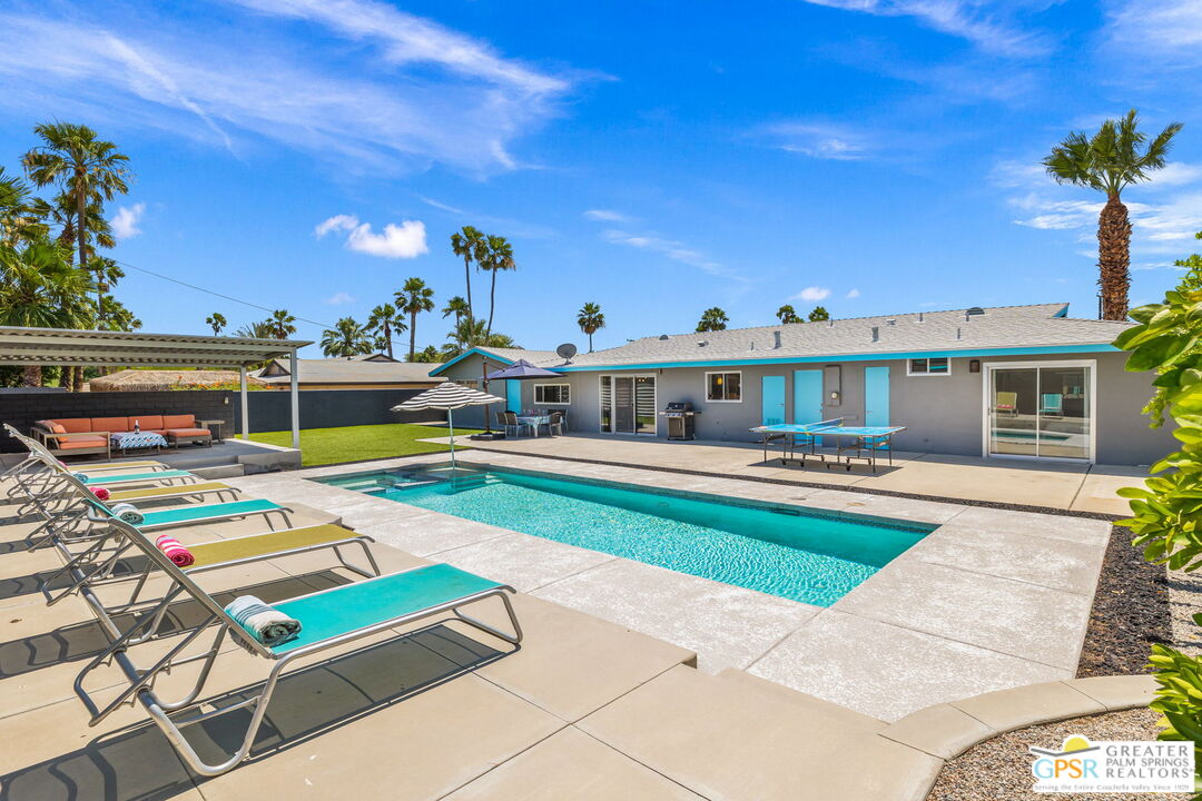 490 E Molino Rd
