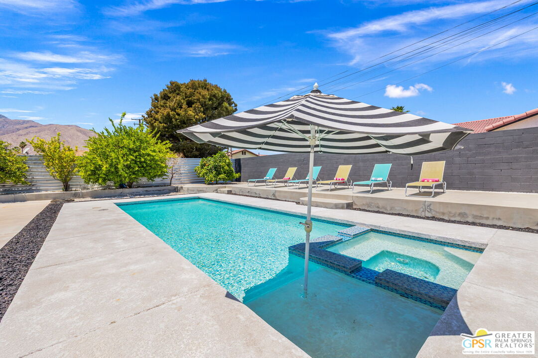 490 E Molino Rd