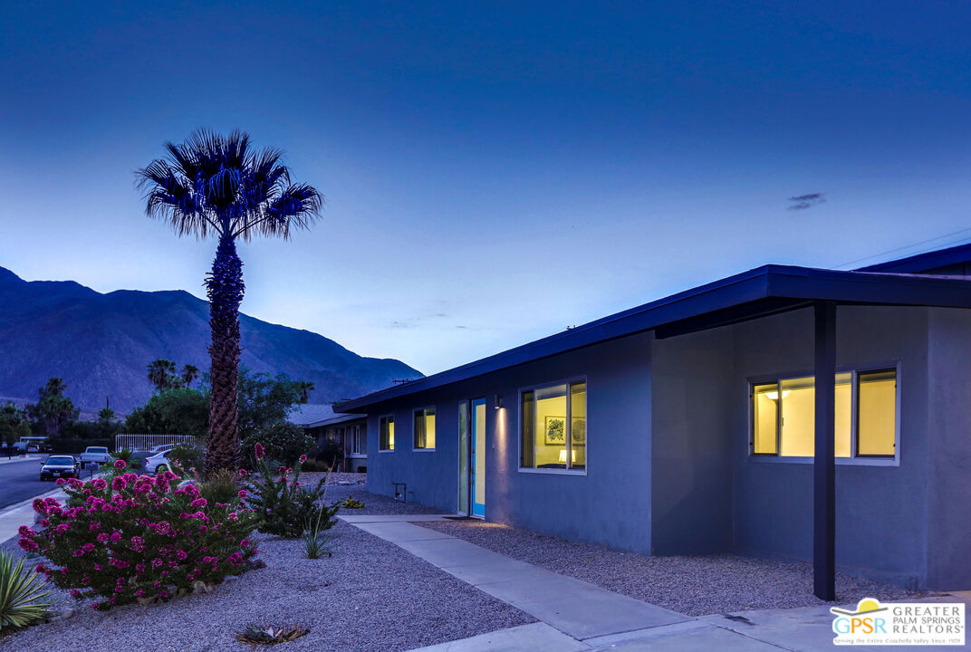 490 E Molino Rd