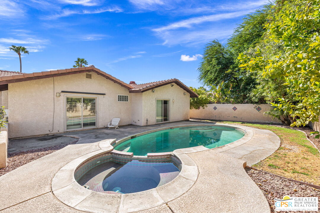 28465 Avenida Condesa